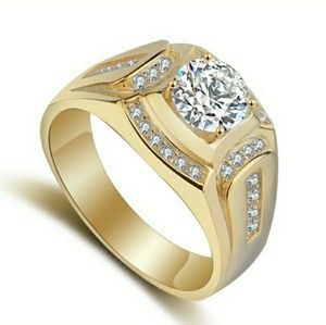 18k gold plated ring with diamond
